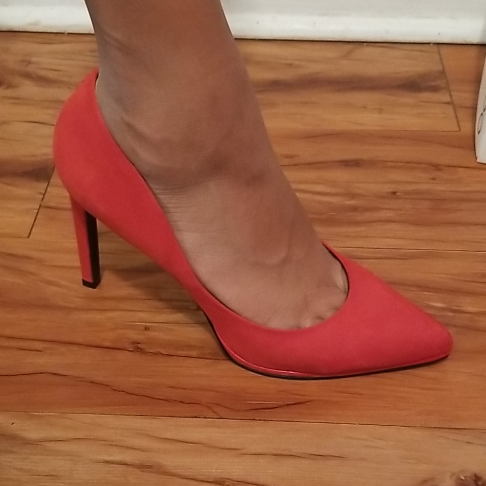 Shoes - Picture 4 of 4